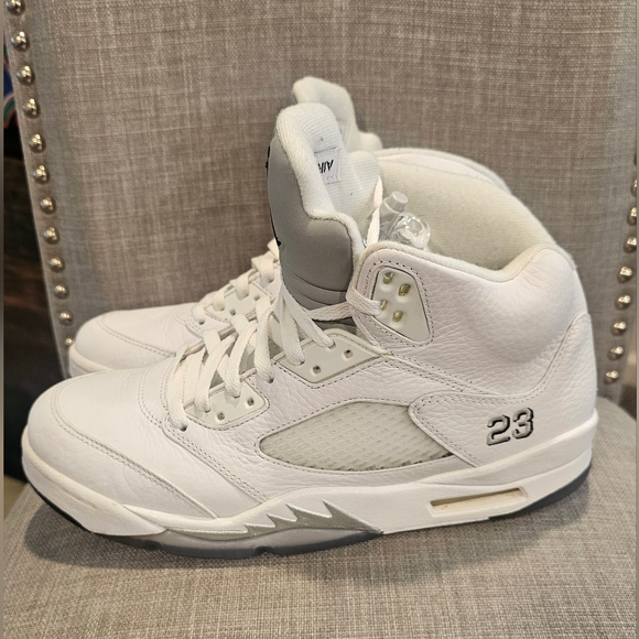 Air Jordan Men's 5 Retro 2015 White Metallic Size Size -- 10 - Picture 3 of 10